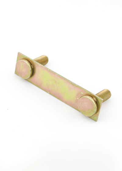 MRC5765 - Land Rover STUD PLATE Sill Channel